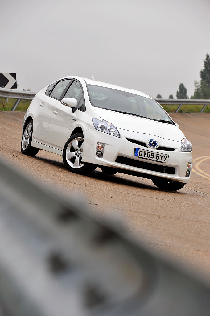 Toyota Prius 2009 driving on the right side of the road