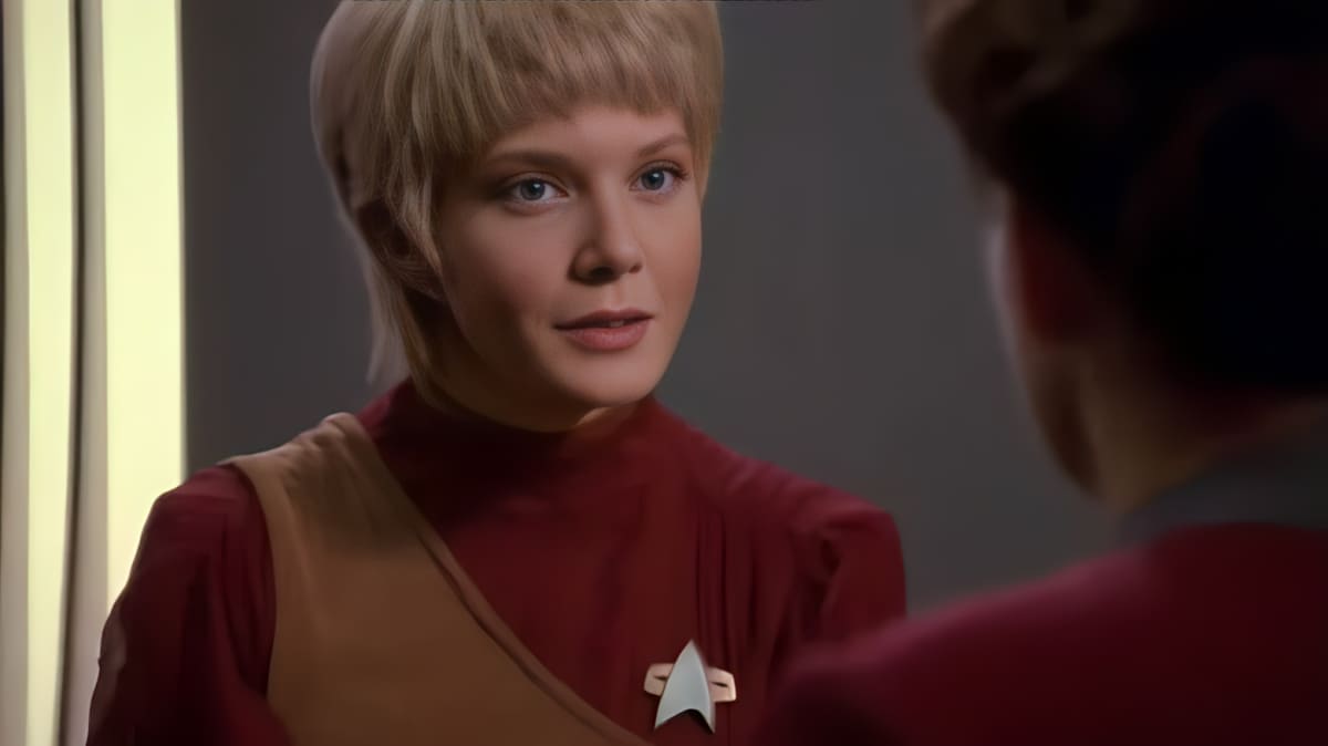 Jennifer Lien as Kes in Star Trek: Voyager