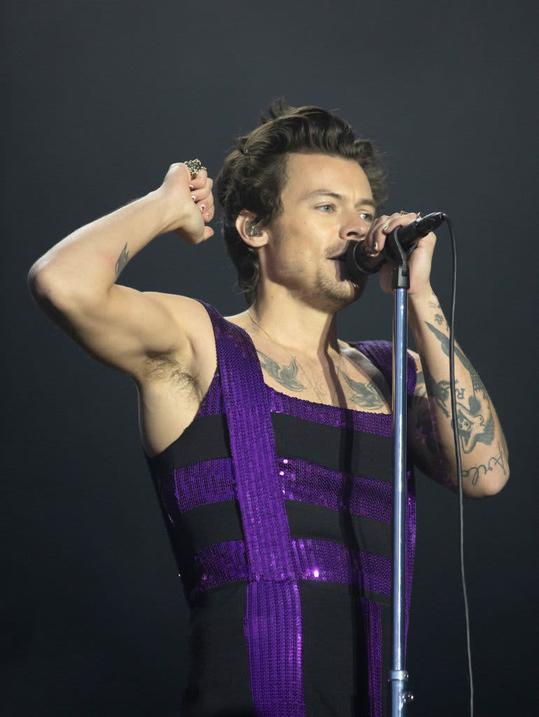COVENTRY, ENGLAND - MAY 29: Harry Styles performs on stage at Radio 1's Big Weekend 2022 at the War Memorial Park on May 29, 2022 in Coventry, England. (Photo by Jo Hale/Redferns)