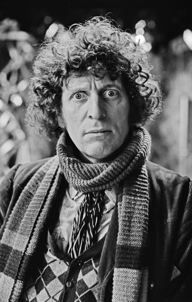 English actor Tom Baker takes over as the fourth Doctor in the BBC science fiction television series 'Doctor Who', UK, 16th December 1974.  (Photo by Evening Standard/Hulton Archive/Getty Images)