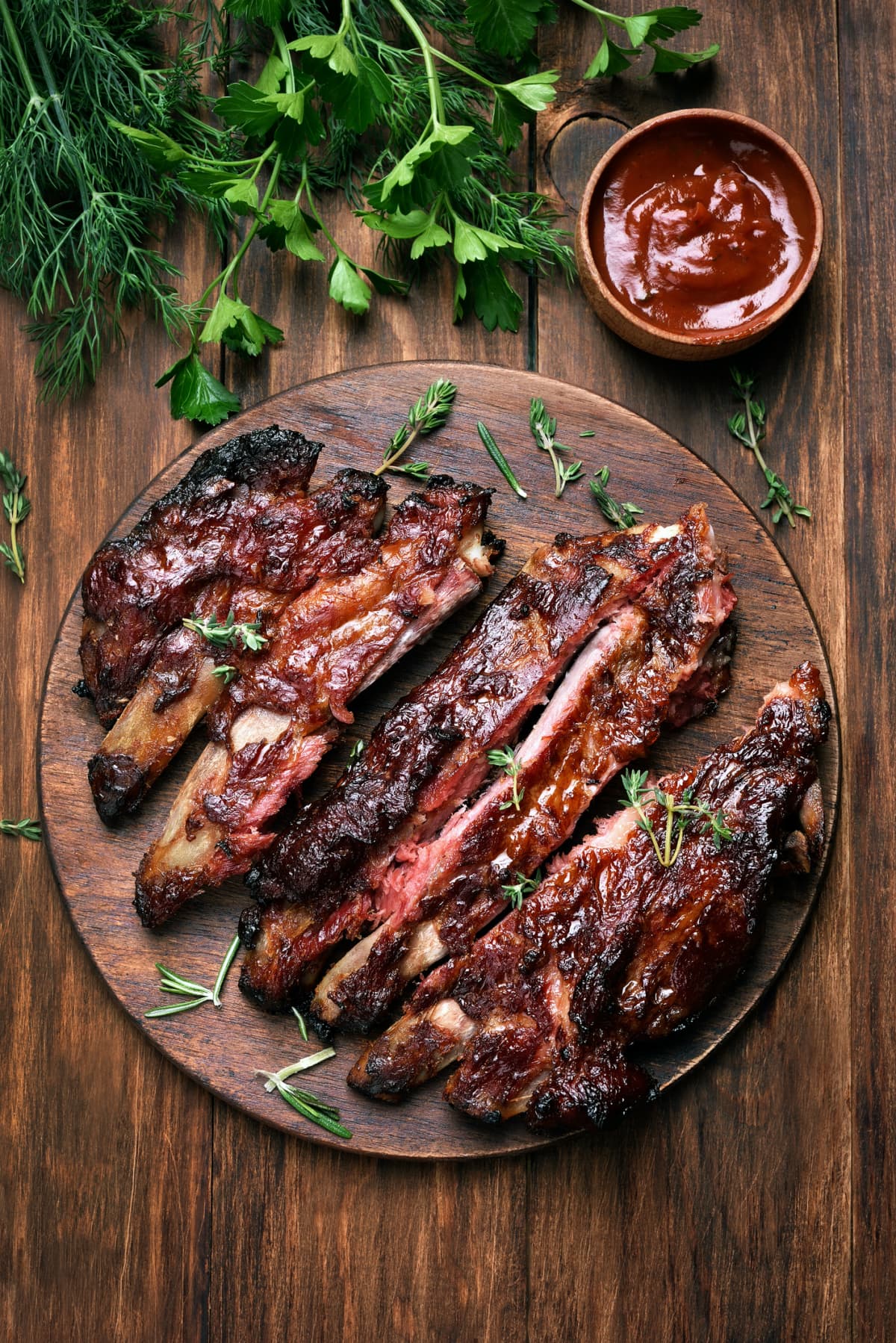 Grilled sliced barbecue pork ribs, top view