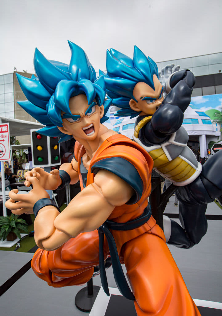 SAN DIEGO, CALIFORNIA - JULY 17:  General view of the atmosphere as fans attempt to set a World Record for being the largest group to simultaneously perform the Kamehameha super energy attack move at San Diego Marriott Marquis & Marina on July 17, 2019 in San Diego, California. (Photo by Daniel Knighton/Getty Images)