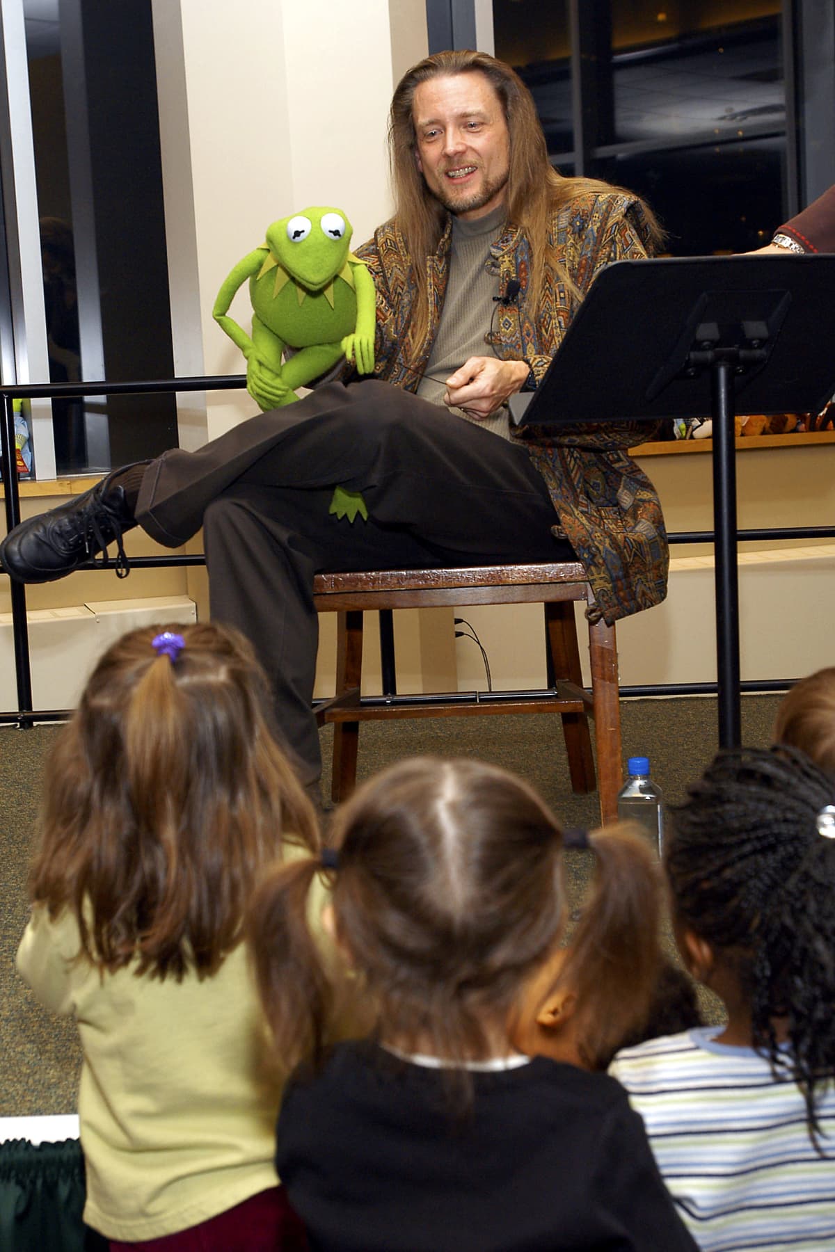NEW YORK - NOVEMBER 14: Muppet Kermit the Frog and his operator Steve Whitmire take questions from the audience at Barnes & Noble Lincoln Triangle on November 14, 2003,in New York City. (Photo by Lawrence Lucier/Getty Images)