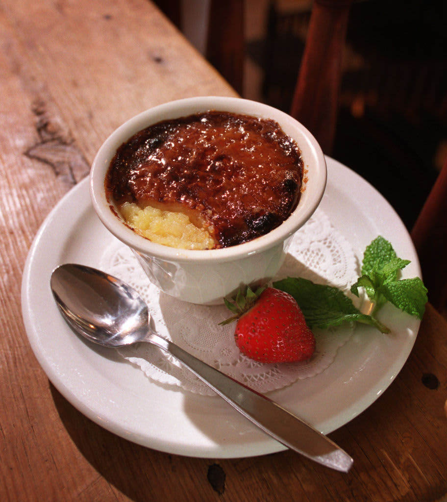 Cafe Loft in Causeway Bay. Creme brulee. 25 August 2004 (Photo by Lee Wing-sze/South China Morning Post via Getty Images)