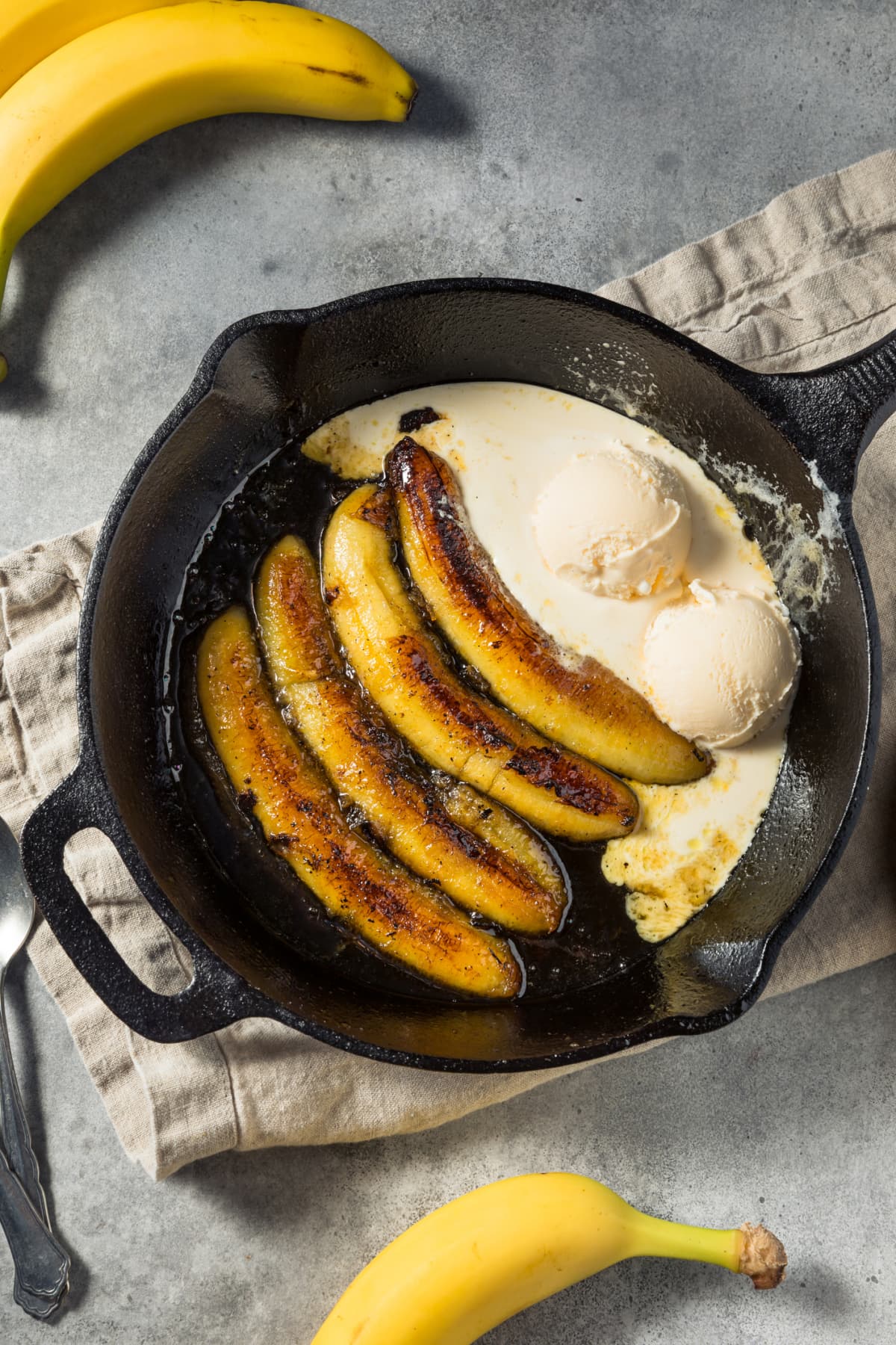 Bananas foster with roasted bananas and ice cream