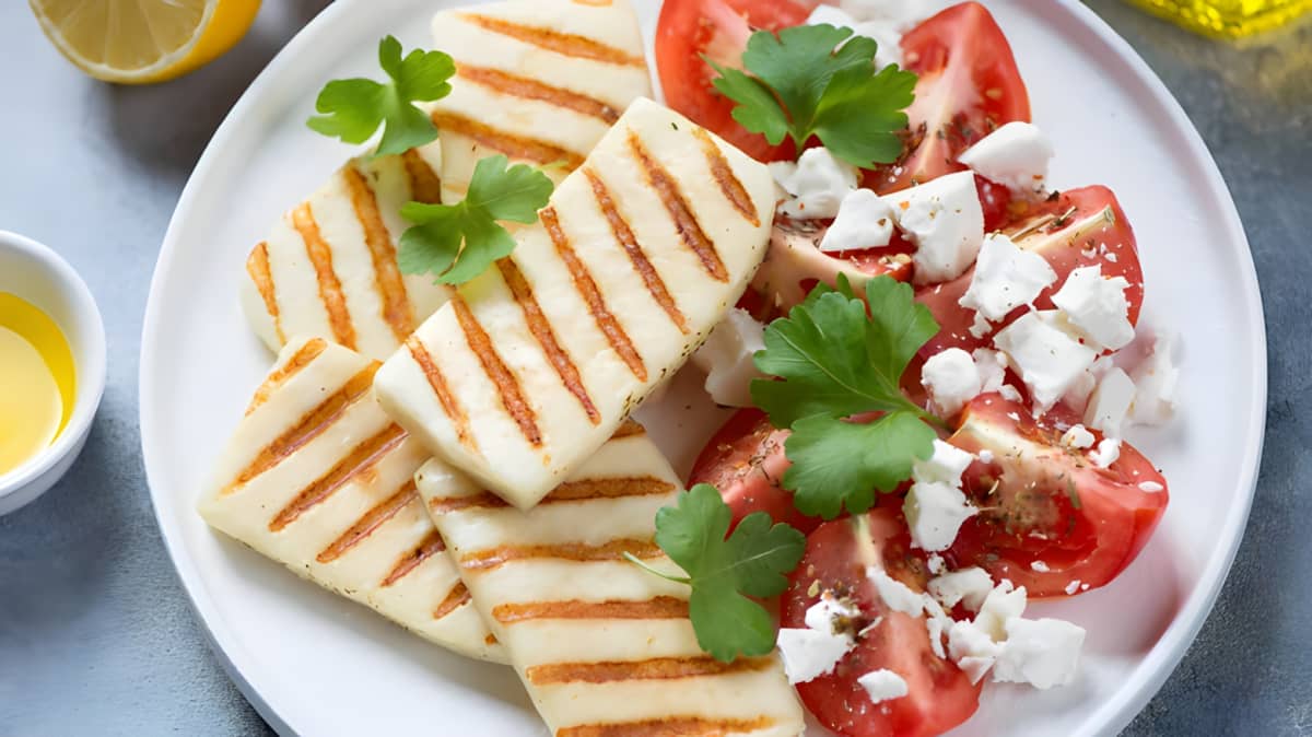 A close up of grilled halloumi. 