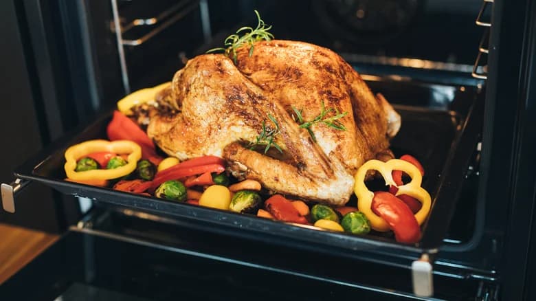The Trick To Stabilizing A Flimsy Roasting Pan