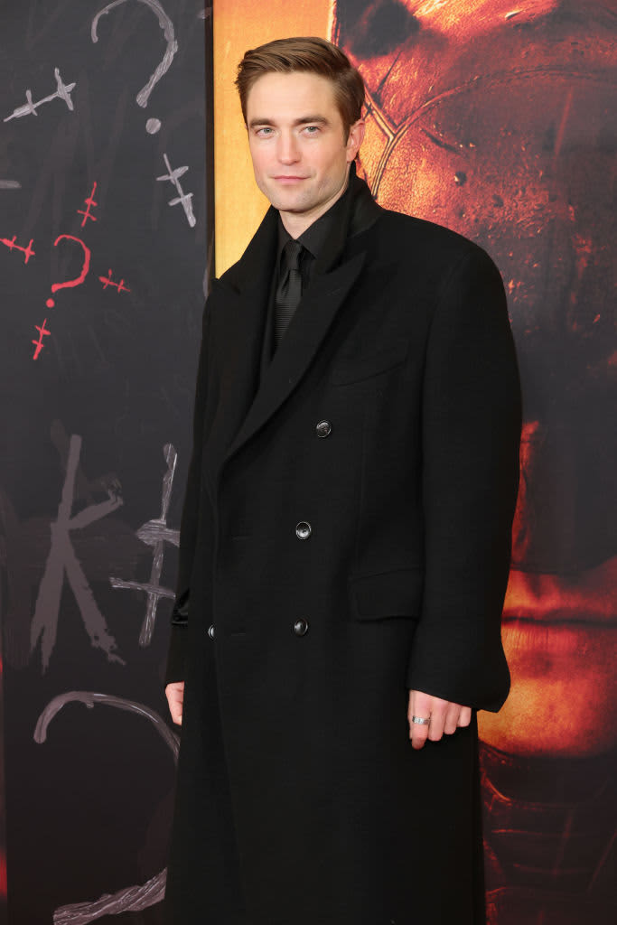 GIZA, EGYPT - DECEMBER 03: Robert Pattinson attends the Dior Fall 2023 Menswear Show on December 03, 2022 in Giza, Egypt. (Photo by Stephane Cardinale - Corbis/Corbis via Getty Images)