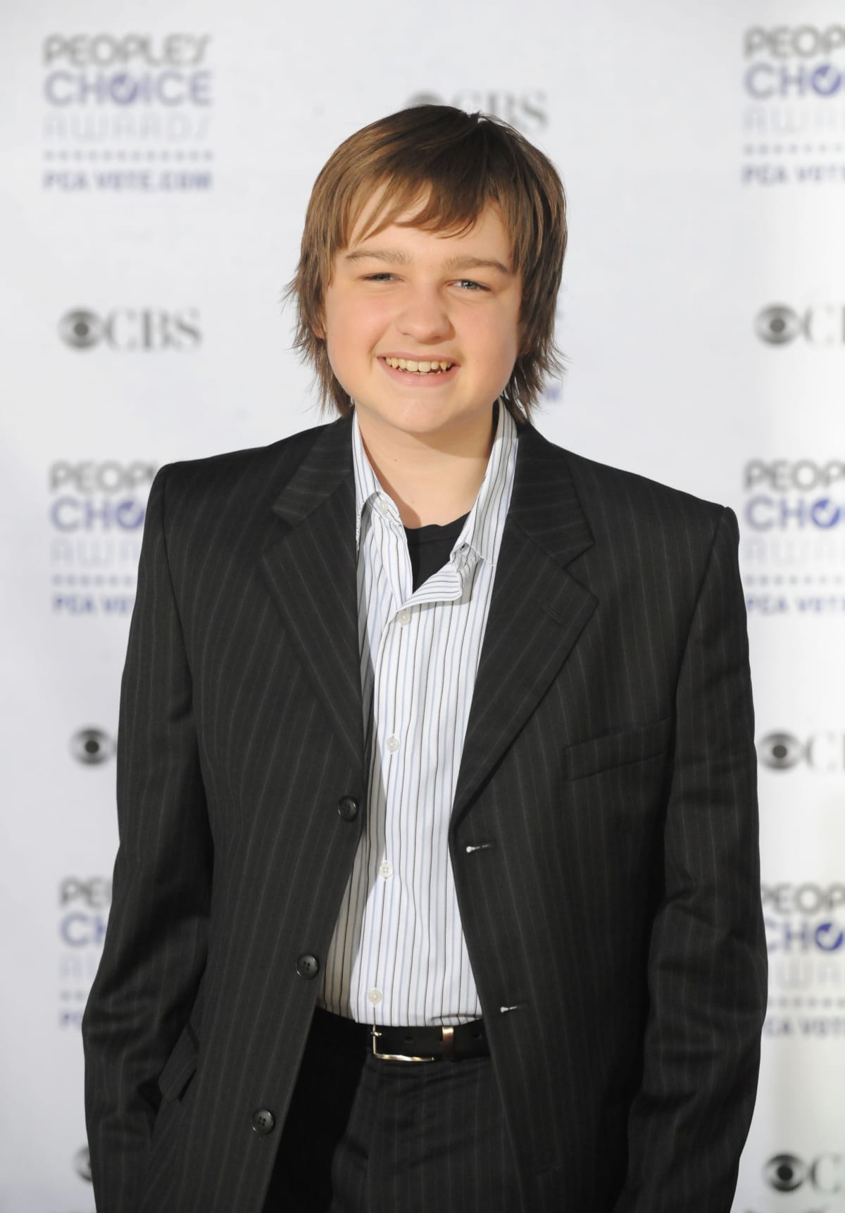 Actor Angus T. Jones arrives at the 35th Annual People's Choice Awards held at the Shrine Auditorium on January 7, 2009 in Los Angeles, California. (Photo by Jeff Kravitz/FilmMagic)