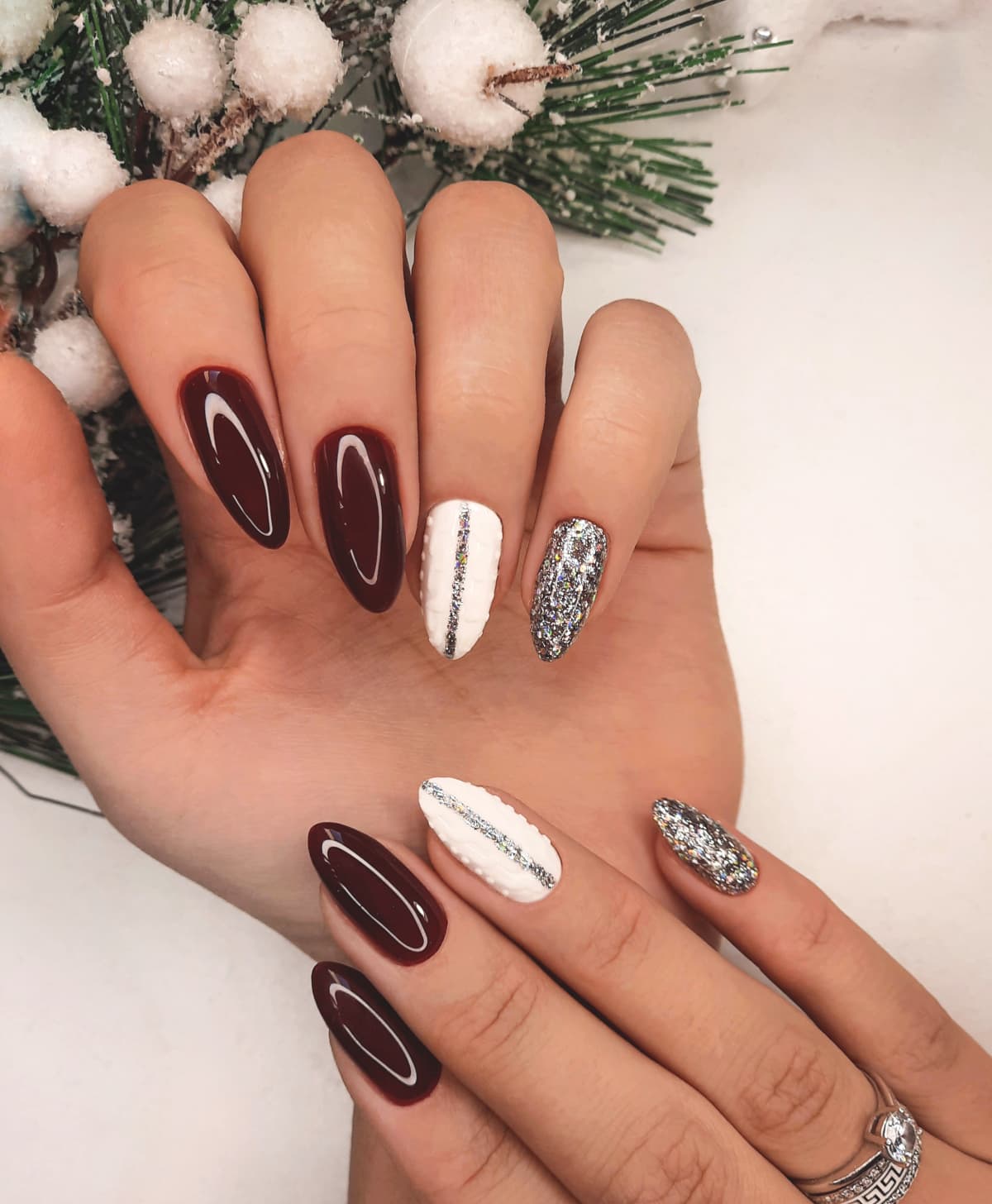 Hands with manicured nails for the holidays 