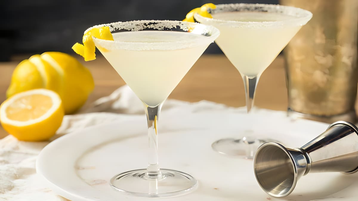 A lemondrop cocktail