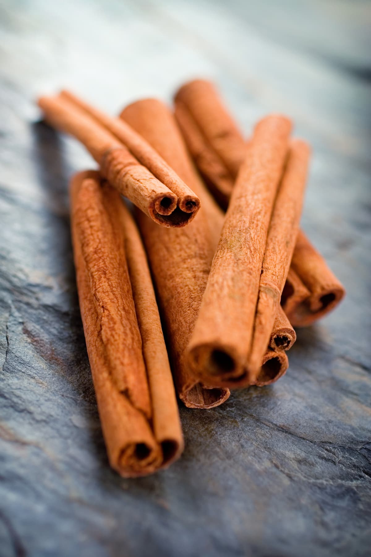 Small sticks of cinnamon bark