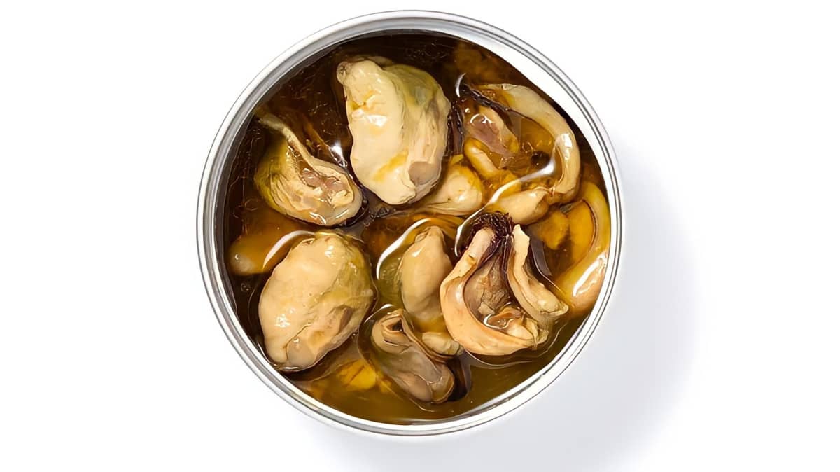 Canned oysters