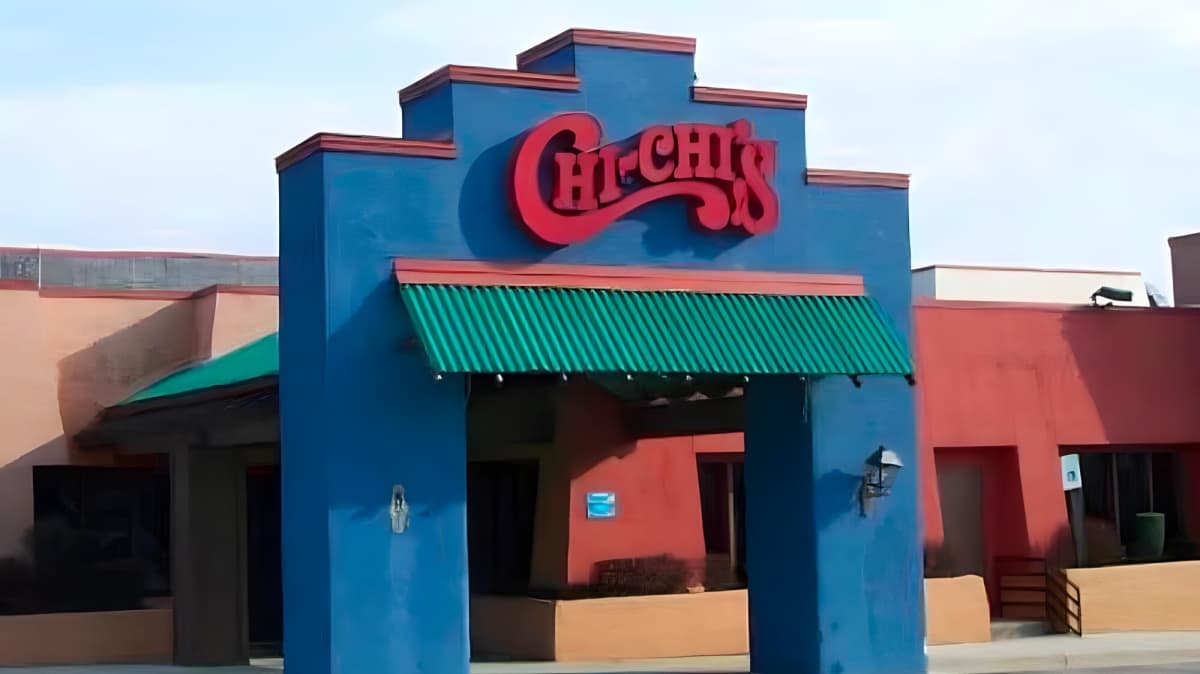 The outside of a Chi-Chi's restaurant