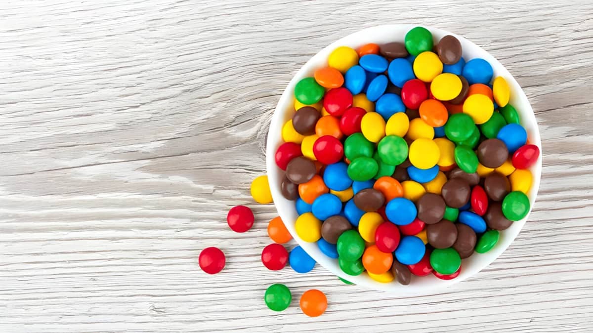 A bowl of M&M's