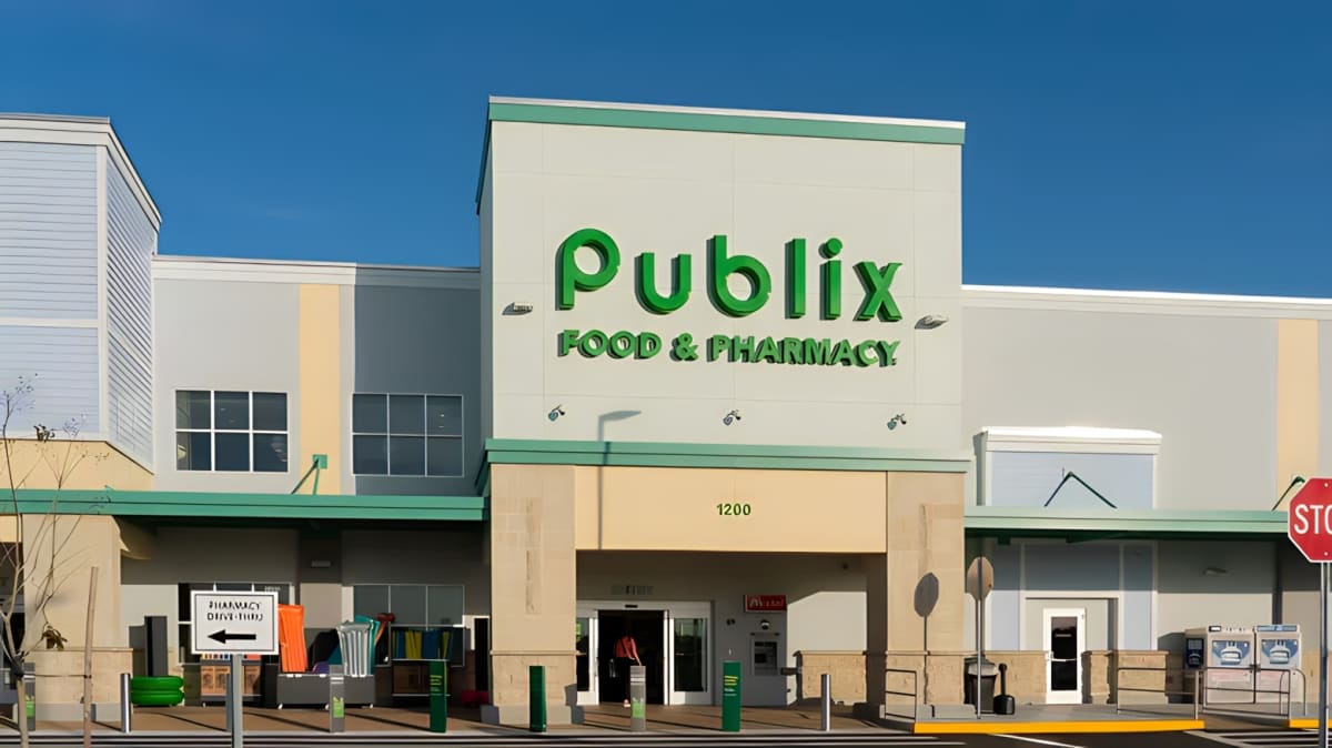 The outside of a Publix store