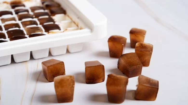 An Ice Cube Tray Is All You Need For Rich Frozen Coffee