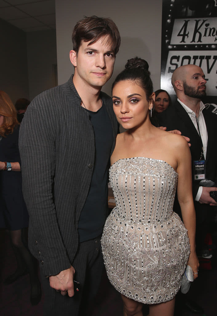 HOLLYWOOD, CALIFORNIA - MARCH 27: (L-R) Ashton Kutcher and Mila Kunis attend the 94th Annual Academy Awards at Hollywood and Highland on March 27, 2022 in Hollywood, California. (Photo by David Livingston/Getty Images)