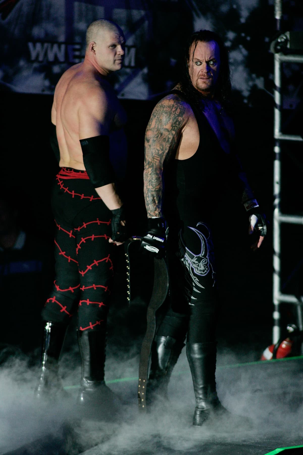 GUADALAJARA, MEXICO - FEBRUARY 14: Wrestling fighters Kane and  Fight Undertaker during the WWE Smackdown wrestling function at Plaza Vicente Fernandez on February 14, 2010 in Guadalajara, Mexico. (Photo by Gerardo Zavala/Jam Media/LatinContent via Getty Images)