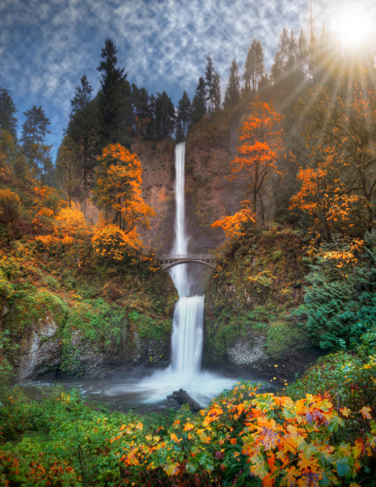 Multanomah Falls in autumn colors high resolution