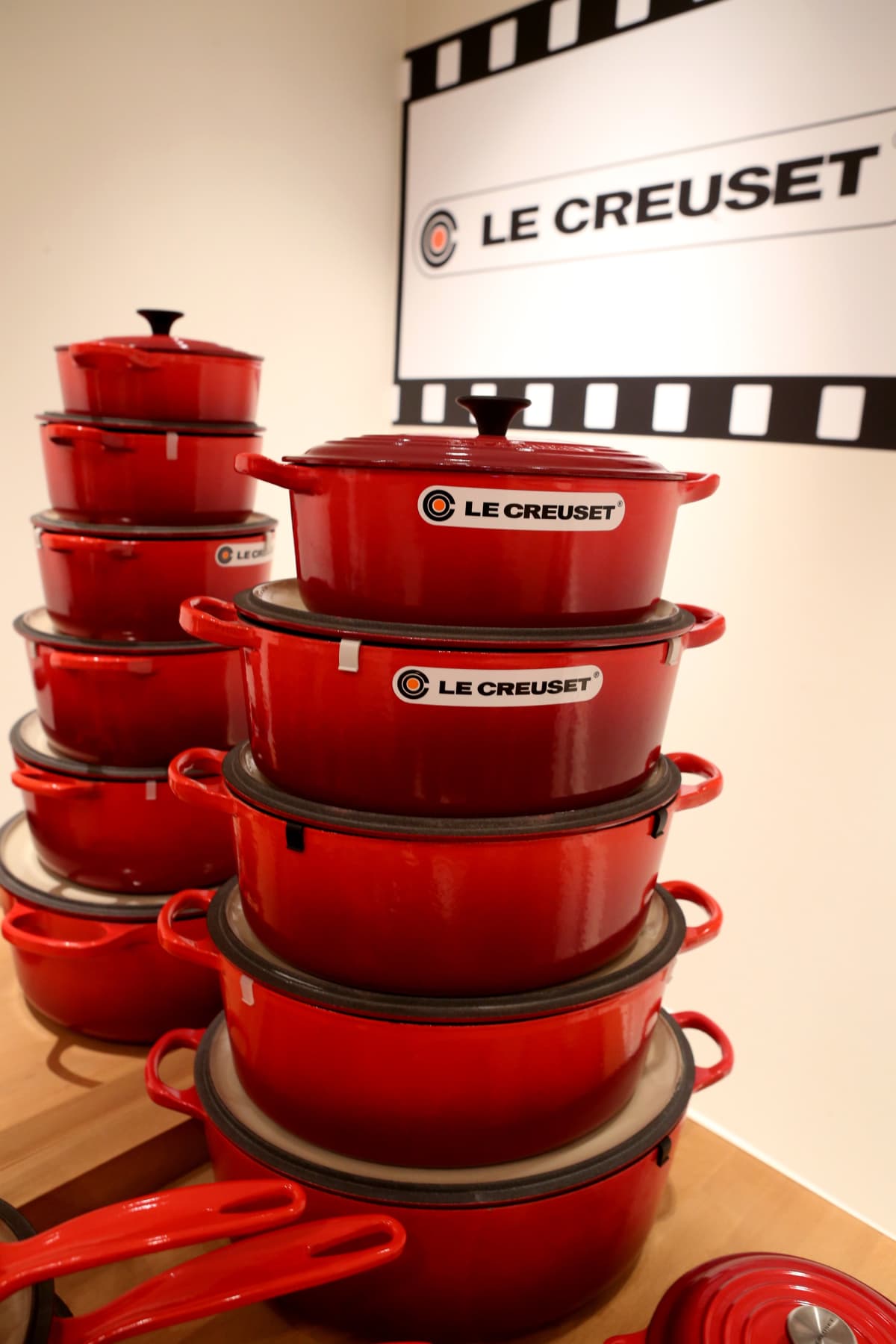 TO GO WITH AFP STORY BY PASCAL MALLET
French company Le Creuset's casserole dishes are pictured at the factory in Fresnoy-le-Grand, northeastern France, on September 17, 2013. AFP PHOTO / FRANCOIS NASCIMBENI        (Photo credit should read FRANCOIS NASCIMBENI/AFP via Getty Images)