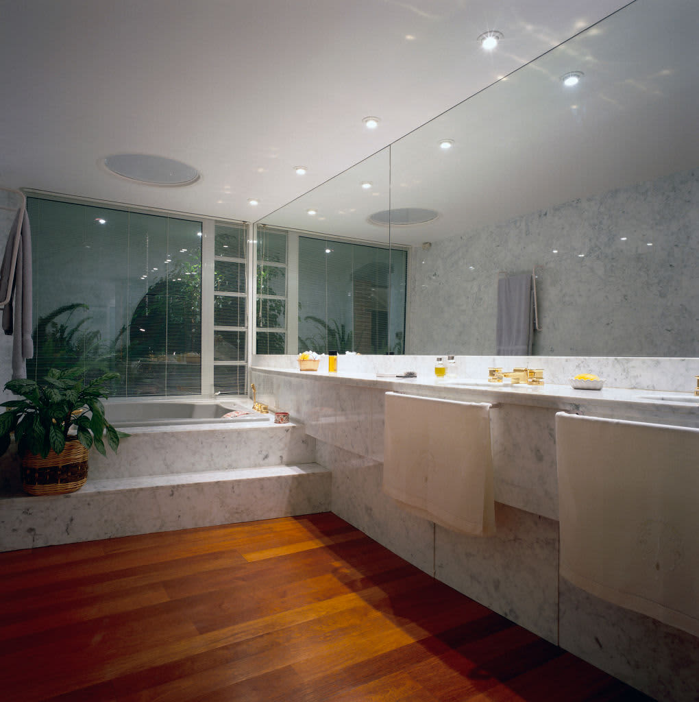 The Balancing BarnWalberswick, Suffolk, United Kingdom, Architect: Mdrv With Mole Architects, 2010, Balancing Barn Mdrv Architects Suffolk 2010-Bathroom (Photo by View Pictures/Universal Images Group via Getty Images)