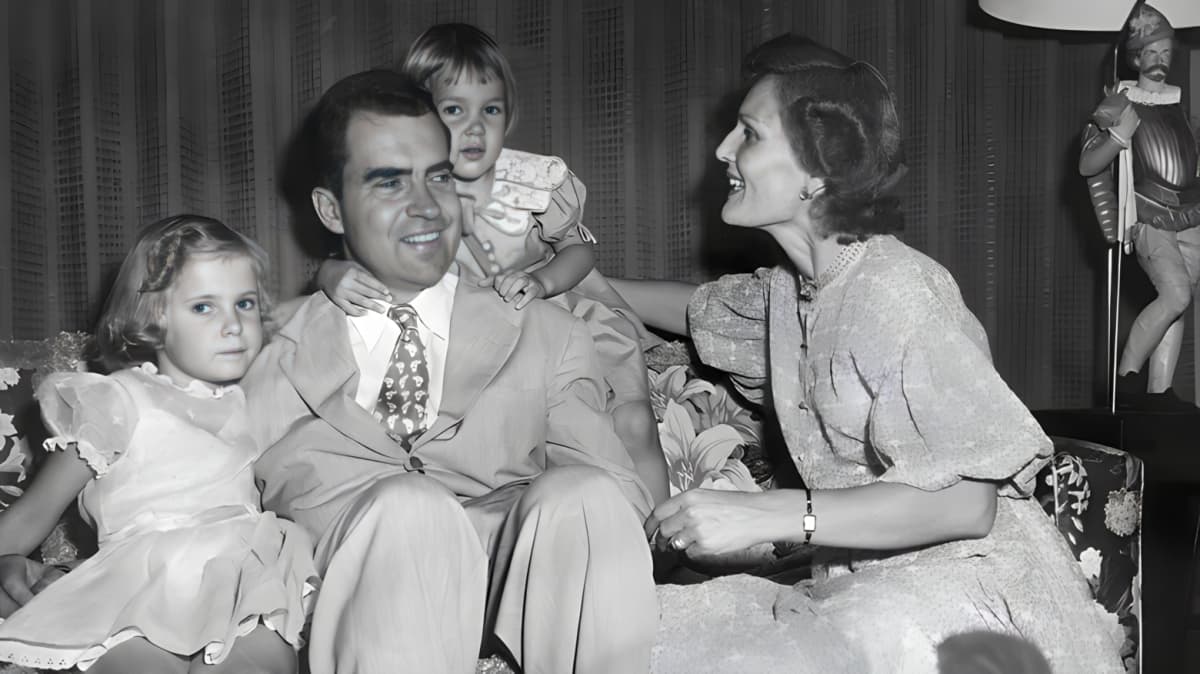 Richard Nixon with his two daughters, Julie and Tricia