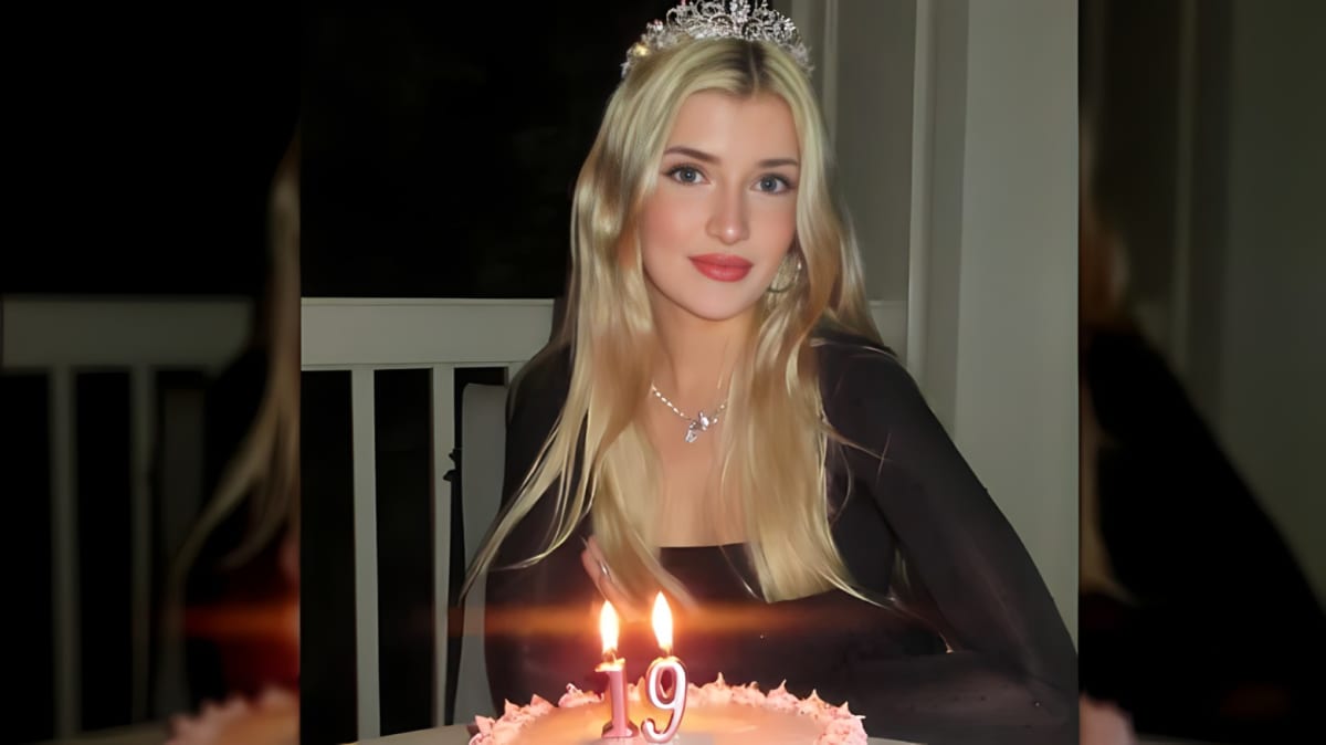 Sami Sheen with her 19t birthday cake
