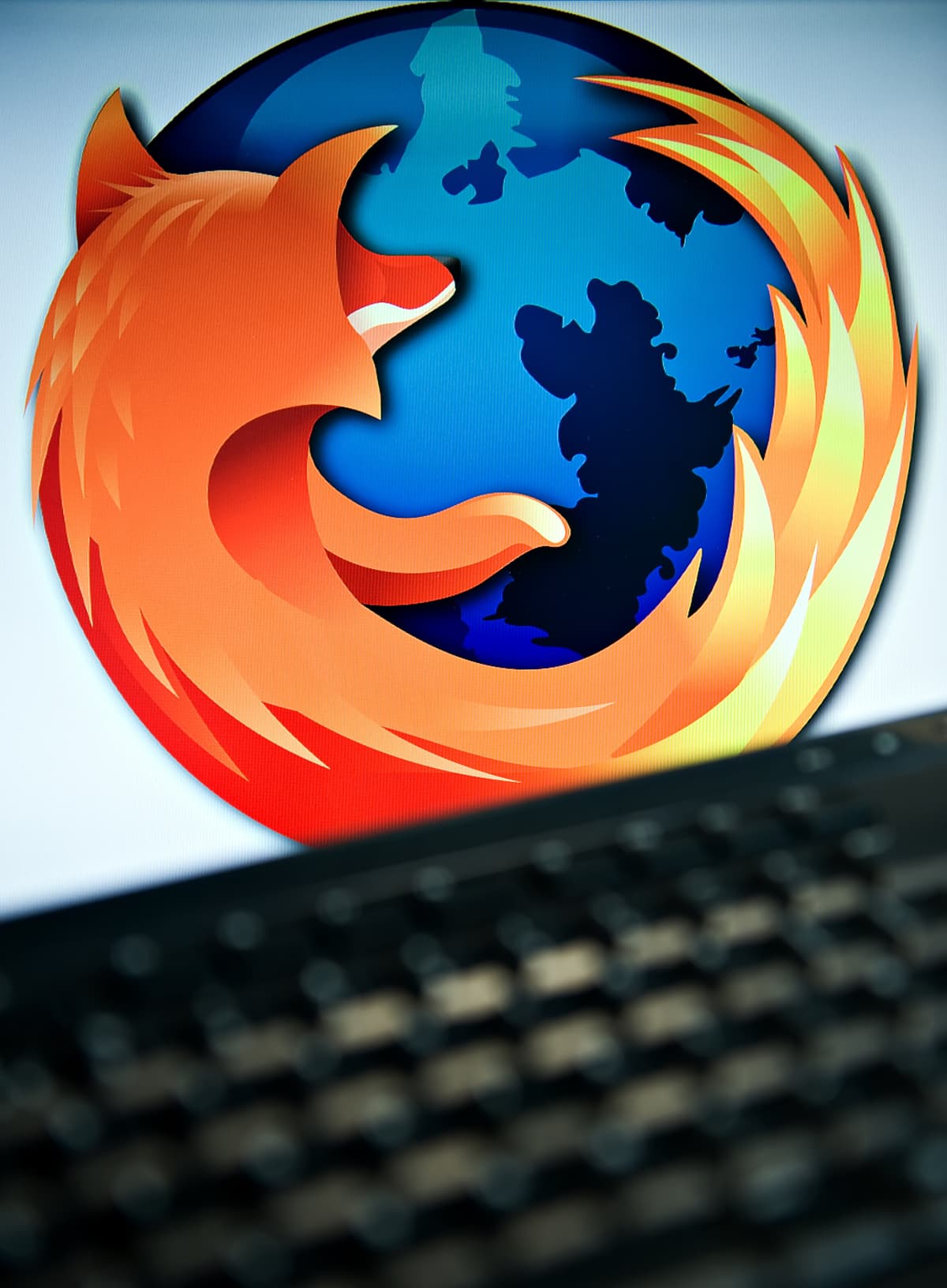 A screen displays the logo of the open-source web browser Firefox on July 31, 2009, in London, as the software edges towards it's billionth download within the next twenty four hours. First released in 2004, the browser currently holds around 31 % of the market share with Microsoft's Internet Explorer dominating the field with 60 %. AFP PHOTO/Leon Neal (Photo credit should read LEON NEAL/AFP via Getty Images)