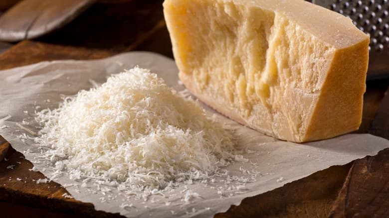 The Cheese Olive Garden Grates On Pasta May Not Be True Parmesan