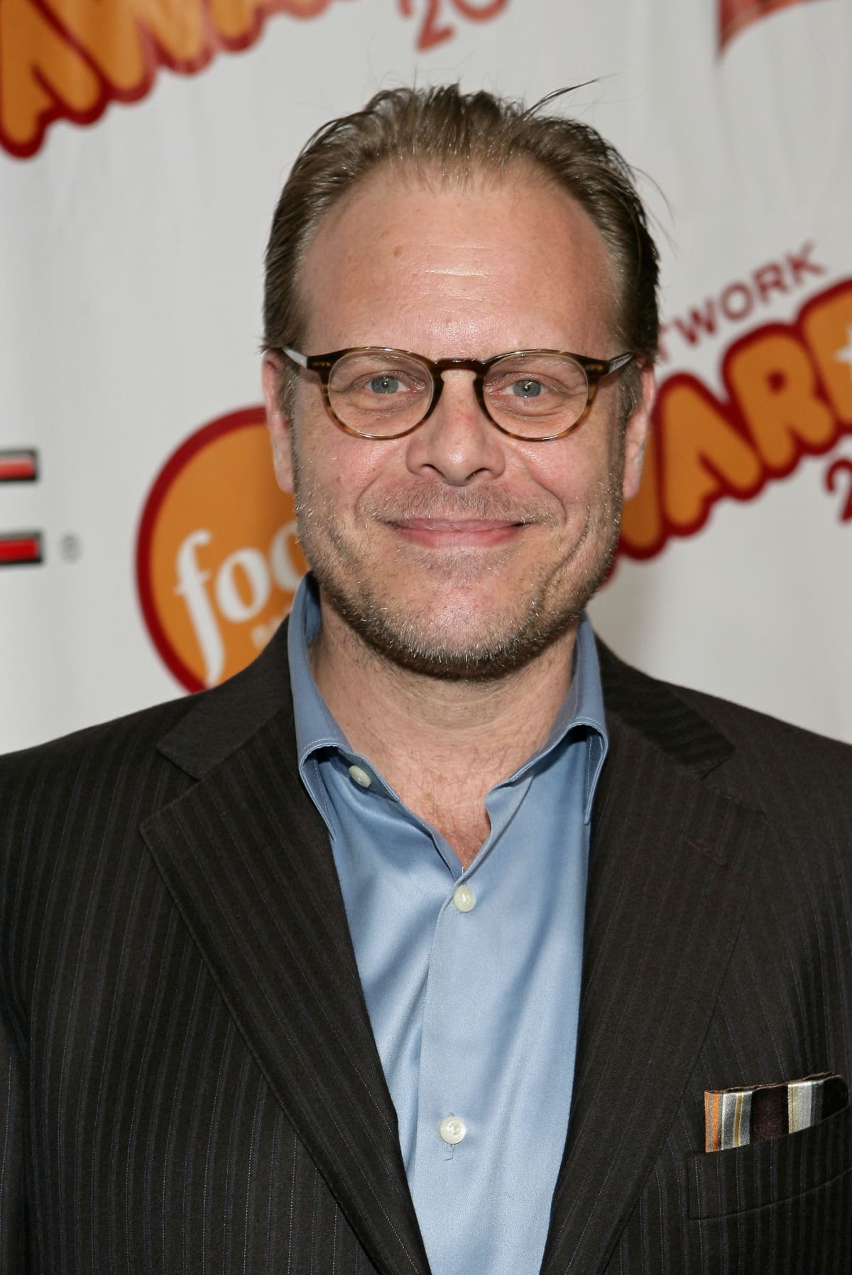 MIAMI BEACH - FEBRUARY 23: Alton Brown poses on the red carpet before the Food Network Awards show on February 23, 2007 in Miami Beach, Florida. (Photo by Alexander Tamargo/Getty Images)