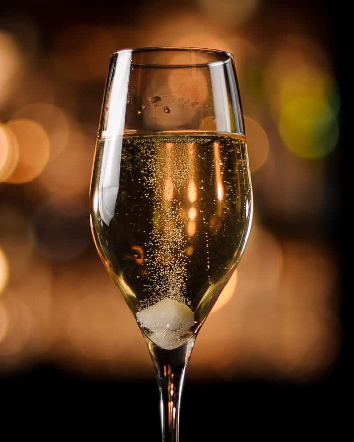 A glass of bubbly champagne