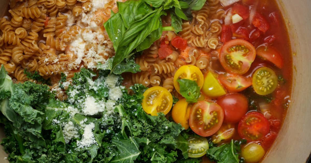Why It Pays To Cook Pasta Directly In The Sauce Rather Than Water